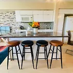 Downtown Retreat 2Br - Near Cn Tower With Views