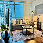 Precious 2Br Plus Den In The Heart Of Toronto