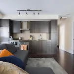 Applewood Suites - Luxury 3 Bdrm