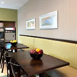 Days Inn By Wyndham Toronto East Beaches