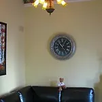 213 Carlton - Toronto Townhouse B&B