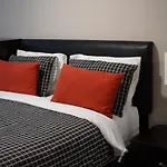Living Suites - Toronto Convention Centre