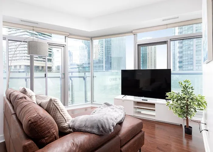 Downtown Toronto Condo Mins From Scotiabank Arena, Tiff, Cn Tower, Union, Mtcc