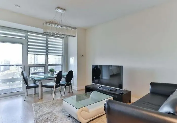 Condo In Heart Of North York