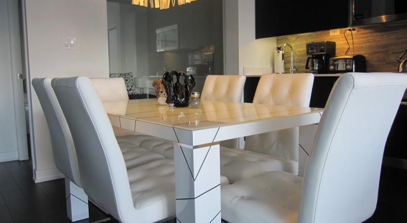 Hydewest - Iceboat Terrace Furnished * Toronto
