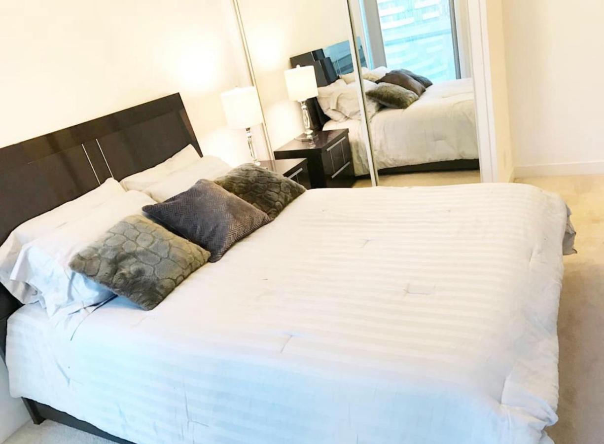 Luxury Living On The Lake! 3 Bedroom 2 Bath Extended Balcony And Parking *
