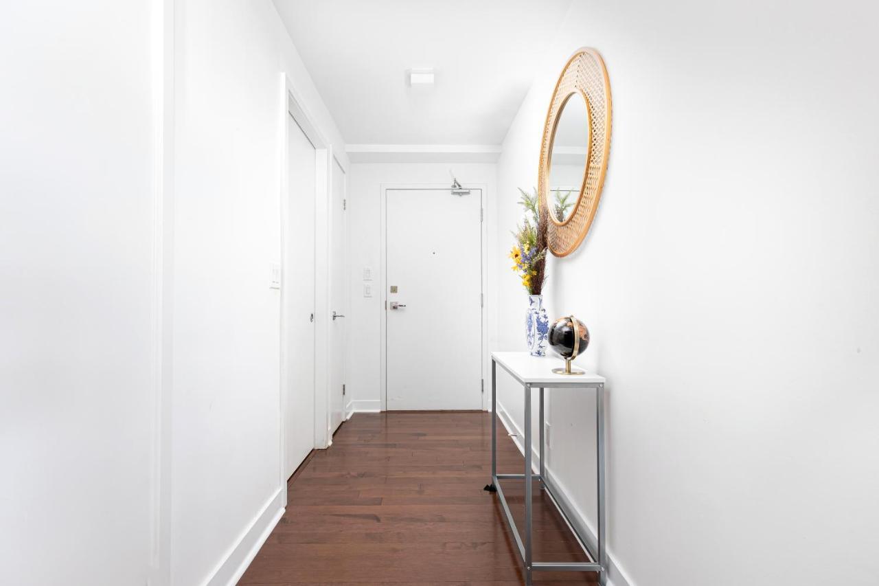 Downtown Mins From Scotiabank Arena, Tiff, Cn Tower, Union, Mtcc * Toronto
