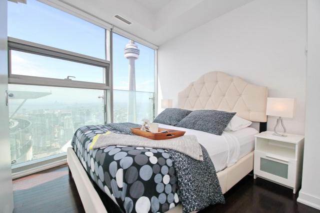 Presidential 2br 1 Condo, Entertainment District - Downtown With Cn Tower View, Balcony, Pool & Hot Tub Apartment *