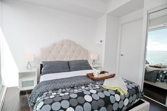 Presidential 2br 1 Condo, Entertainment District - Downtown With Cn Tower View, Balcony, Pool & Hot Tub * Toronto
