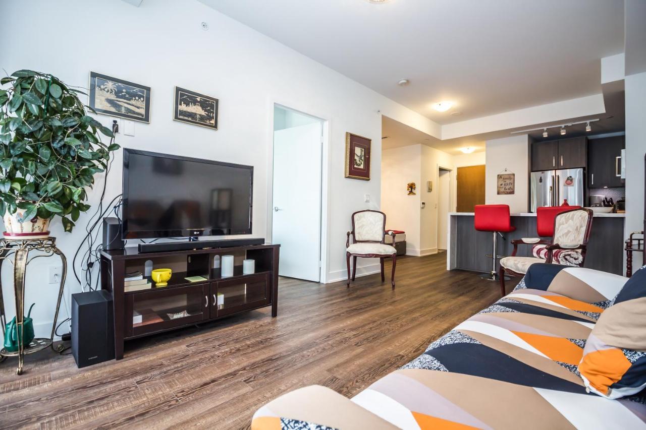 1 Bedroom Den Humber Bay Lakeshore Waterfront Mimico Toronto