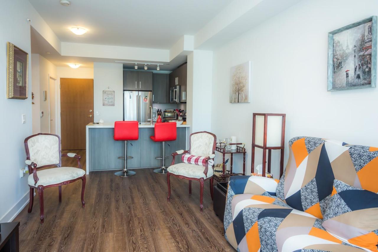 Apartment 1 Bedroom Den Humber Bay Lakeshore Waterfront Mimico *