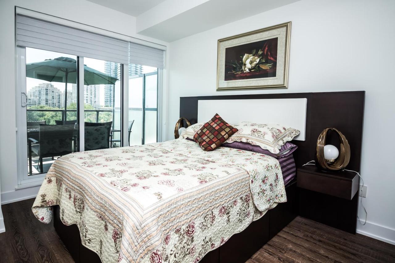Apartment 1 Bedroom Den Humber Bay Lakeshore Waterfront Mimico