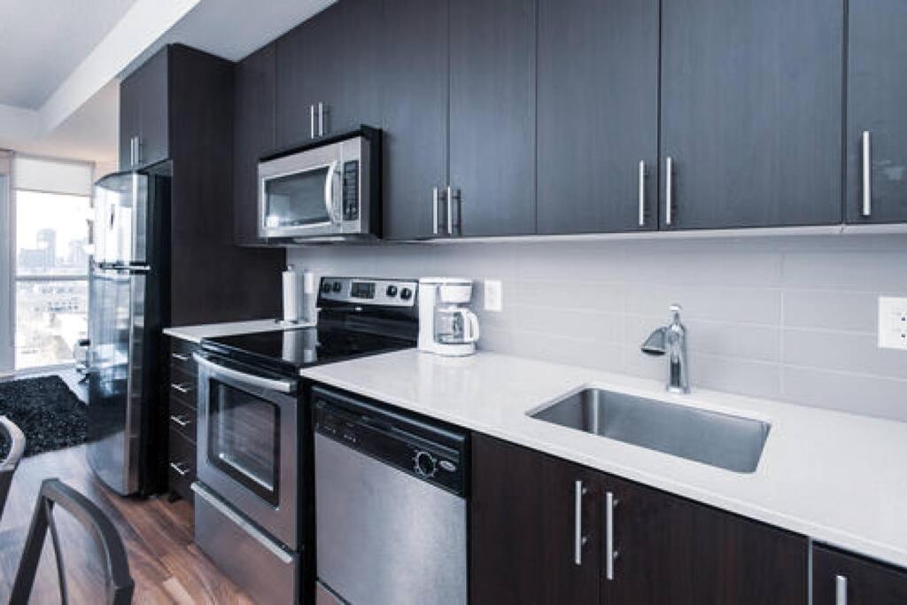 Reve - Elegant Penthouse Toronto