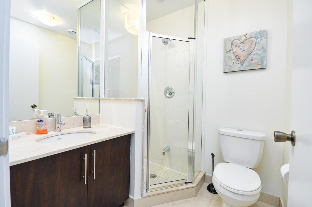 Downtown Mins From Scotiabank Arena, Tiff, Cn Tower, Union, Mtcc Toronto