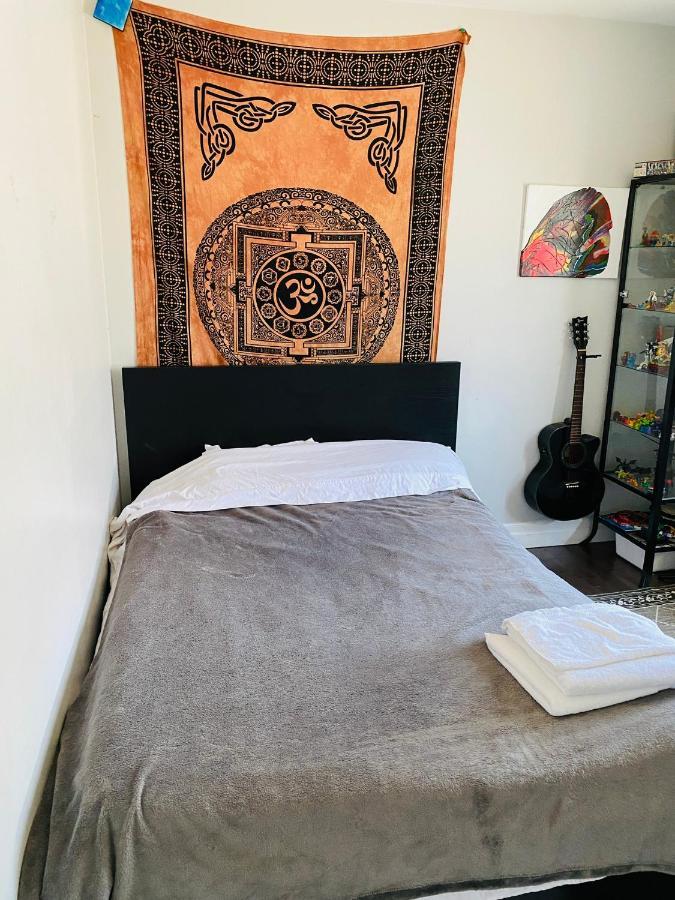 Signature Ii Space Share Canada Apartment