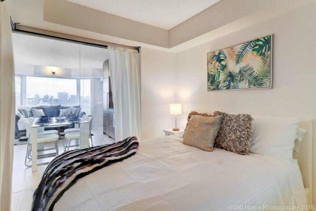 Presidential Yorkville By Instant Suites Toronto