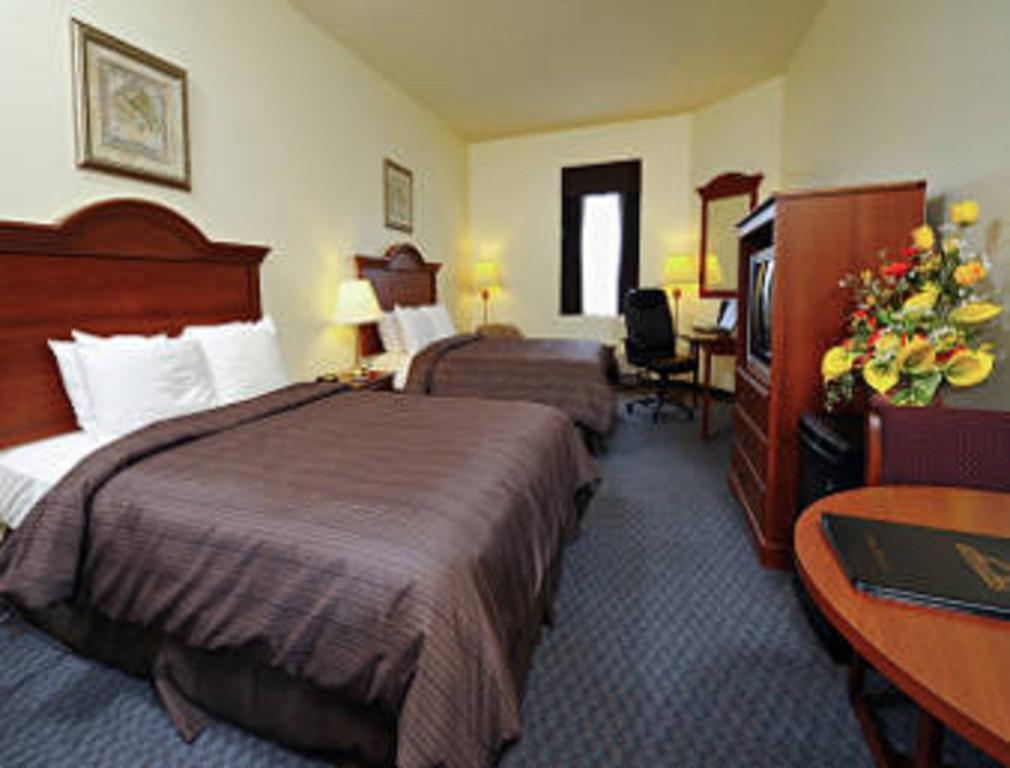 Days By Wyndham East Beaches 2* Toronto