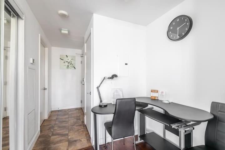 Hotel Comfort Opulence Suites Downtown High Floor With Balcony View