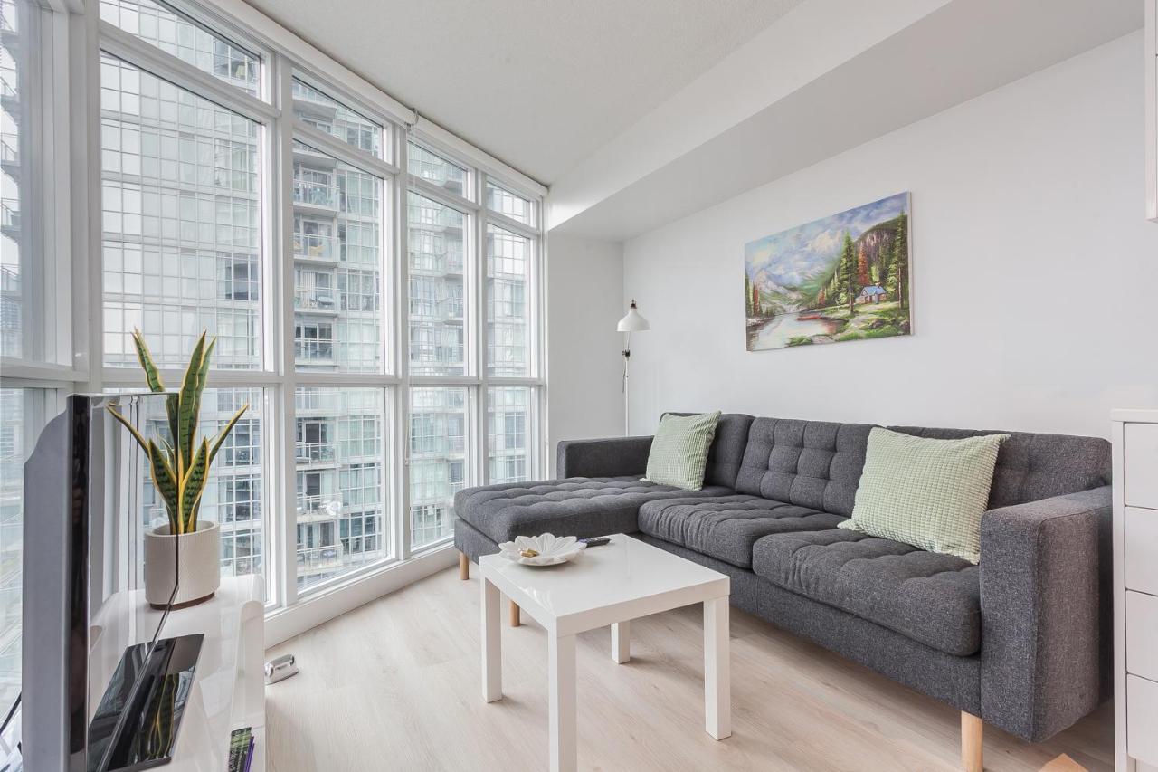 1br In The Entertainment District