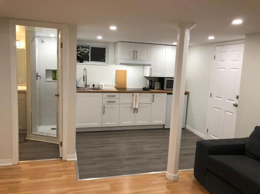 Apartment Entire Suite: Private Basement Studio Apartment! *