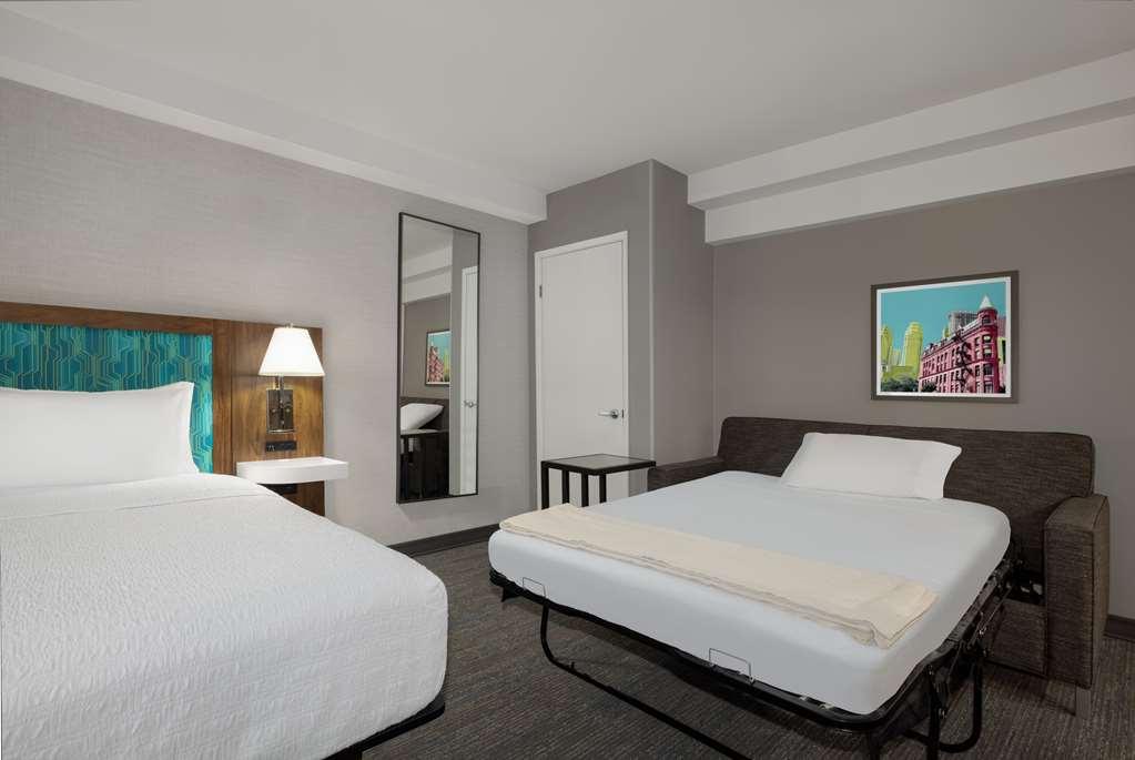 Hotel Hampton & By Hilton Downtown Toronto