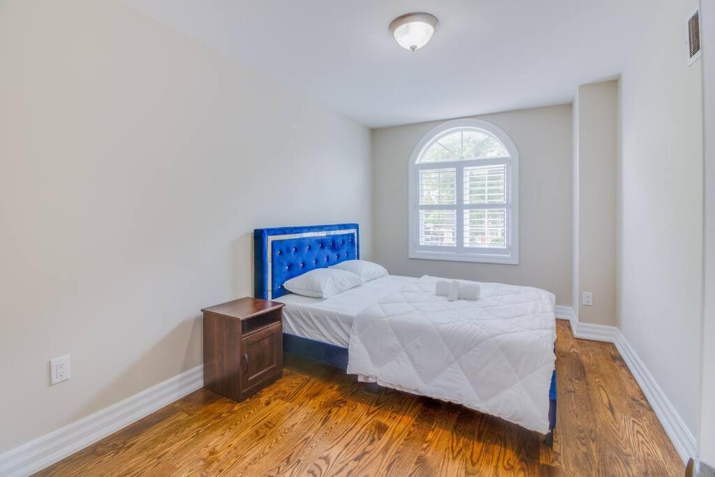 Luxury House, 25 Minutes To Toronto Downtown * Toronto