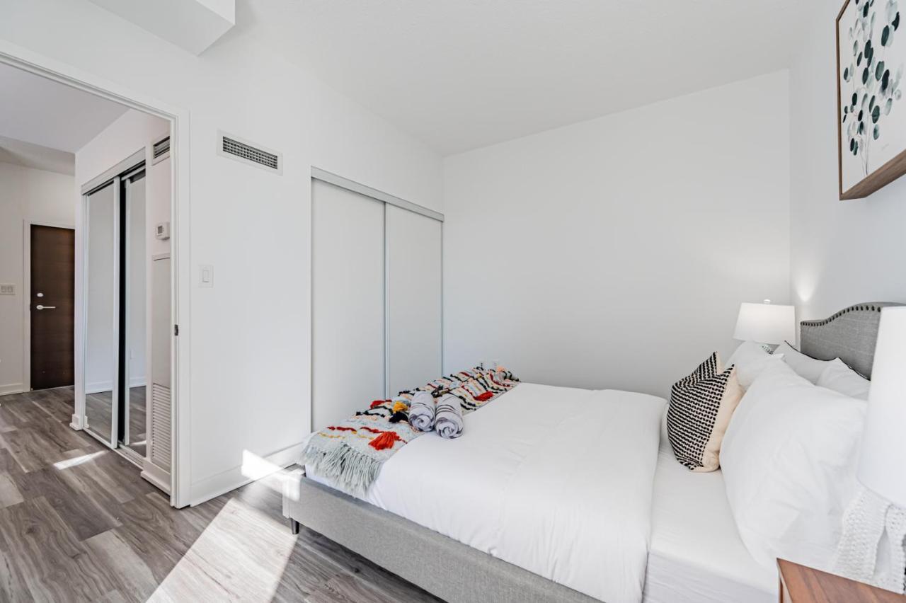 Dan Leckie Apartments * Toronto