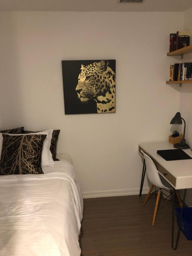 Apartment Sanctuary In Toronto's Centre *