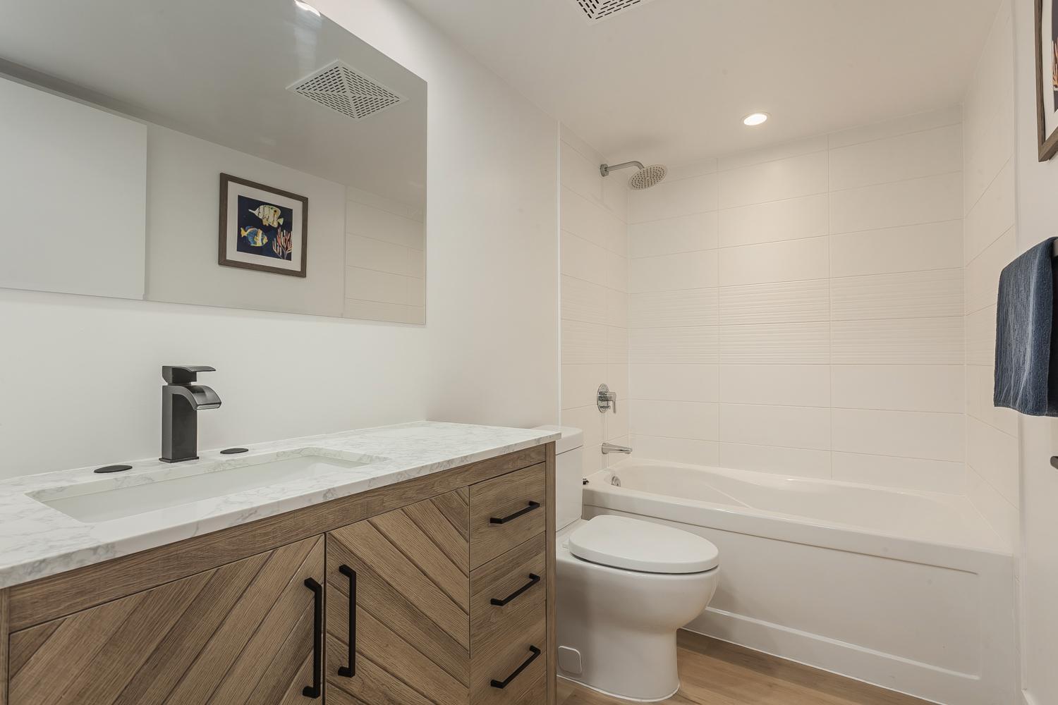 Apartment Cozy 2br Close To Cn Tower & Harbourfront *