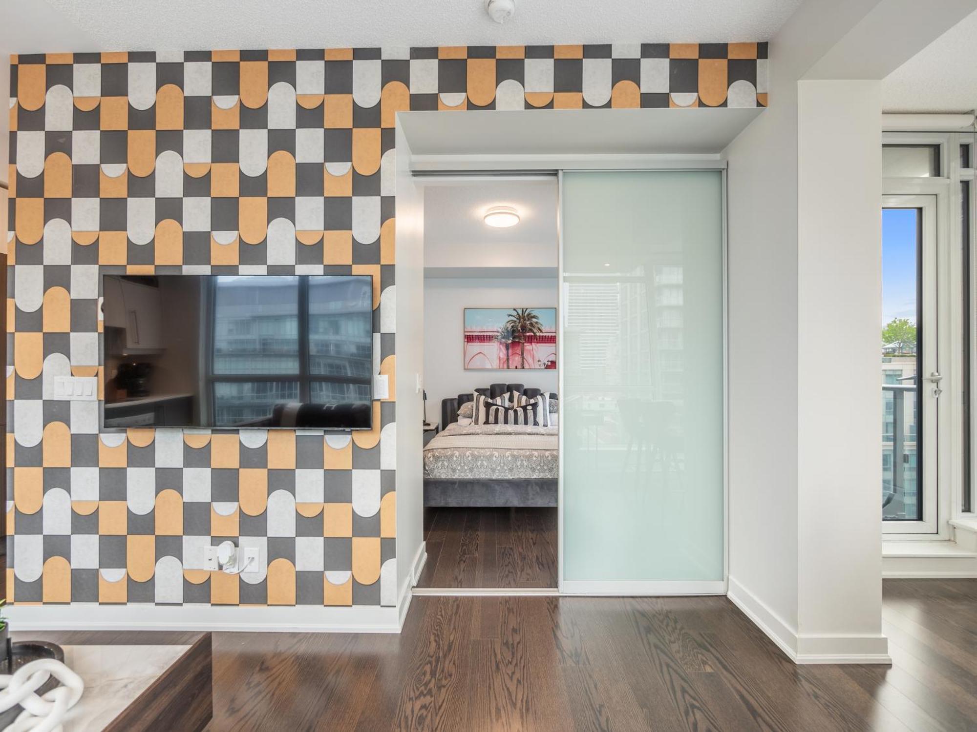 Designer Two Bedroom Suite. Apartment Toronto