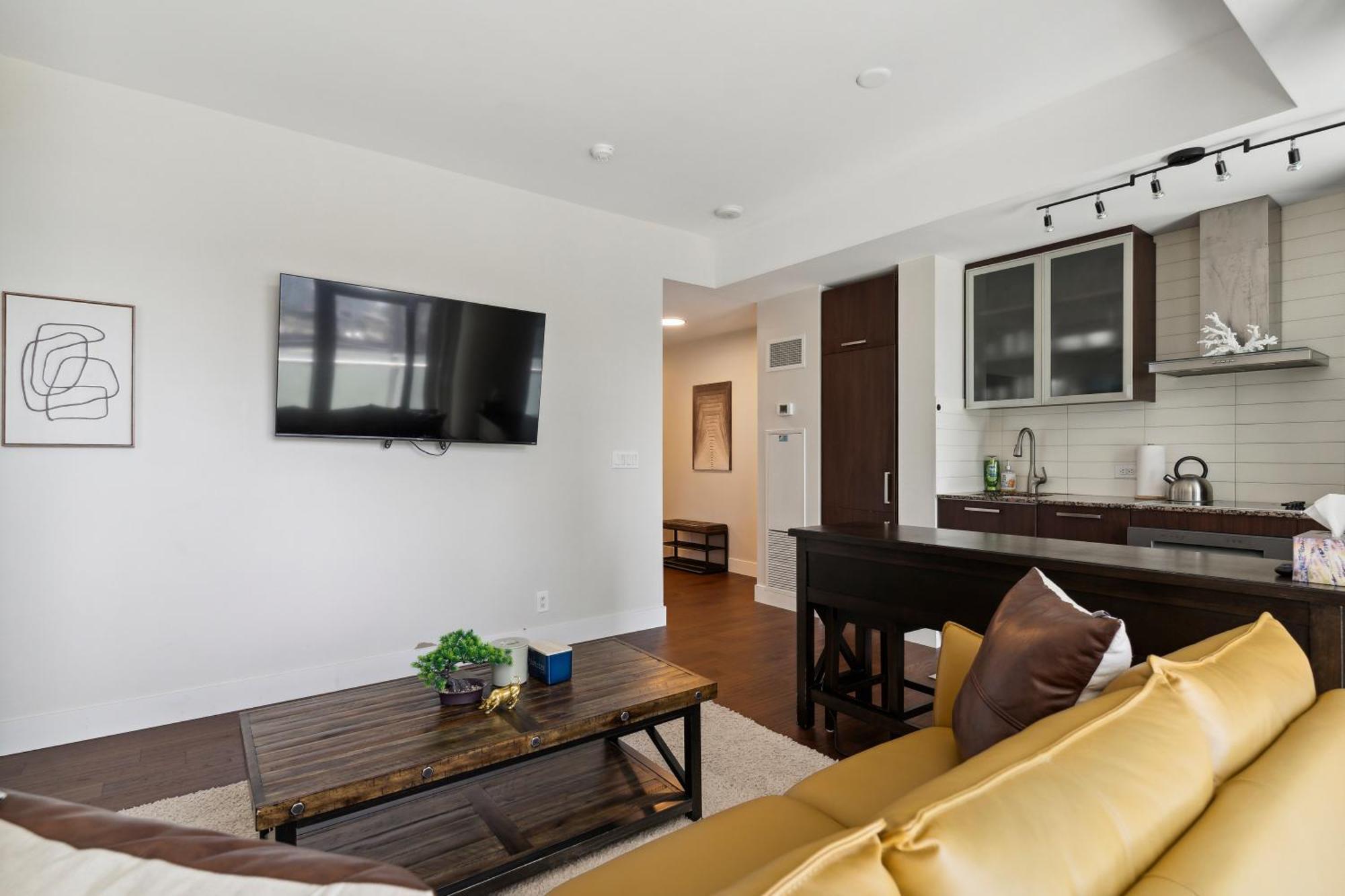 Apartment 2bd Modern Steps From The Cn Tower *