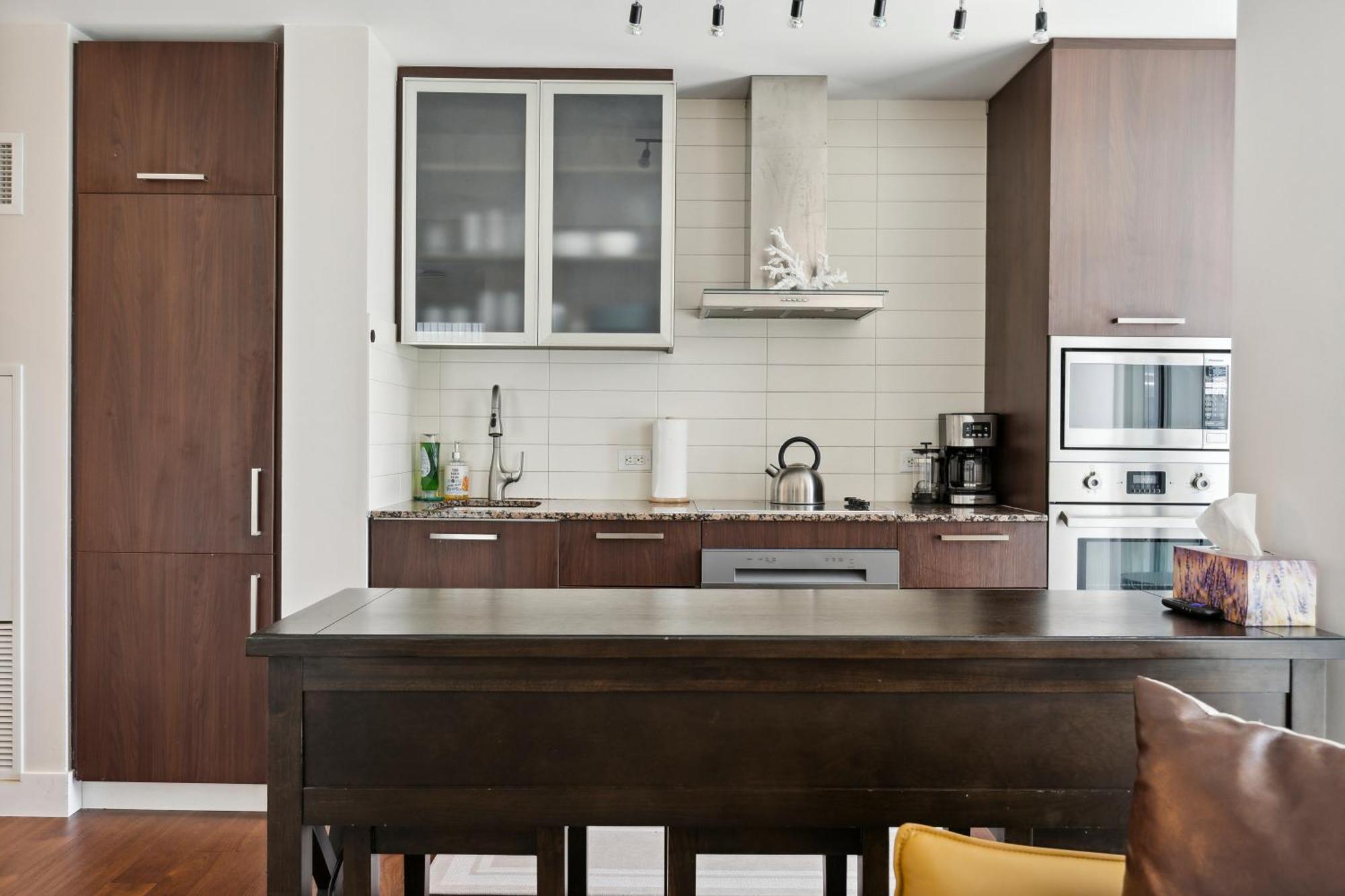 Apartment 2bd Modern Steps From The Cn Tower