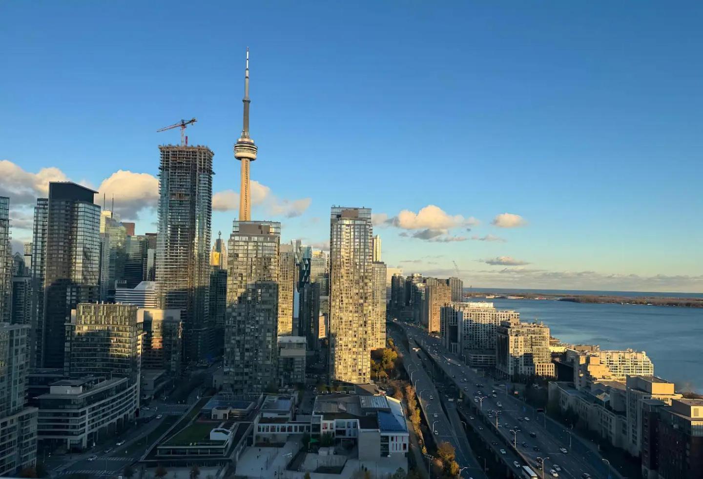 Gorgeous 1bdr Across Rogers Center, Cnt