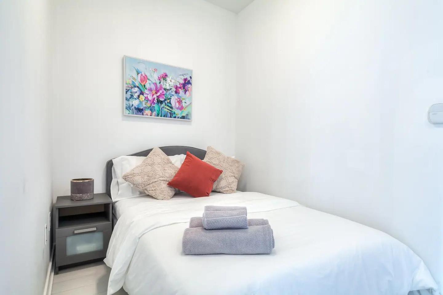 Gorgeous 1bdr Across Rogers Center, Cnt Apartment