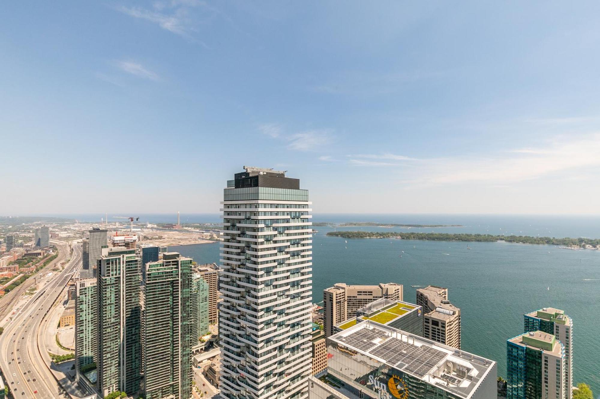 Skyline Retreat Residences Apartment