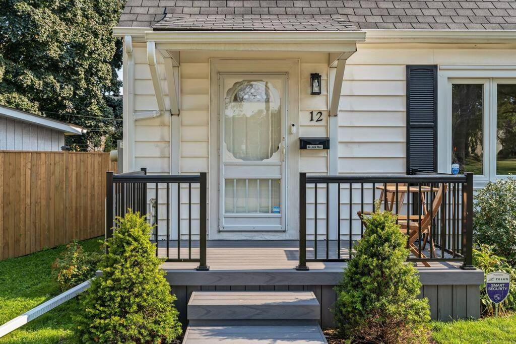 Heritage 3br Etobicoke Gem, Sherway Gardens, Bbq Toronto