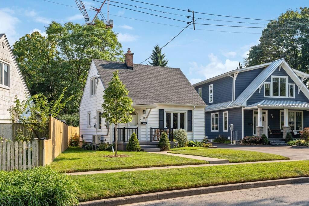 Heritage 3br Etobicoke Gem, Sherway Gardens, Bbq Villa Toronto