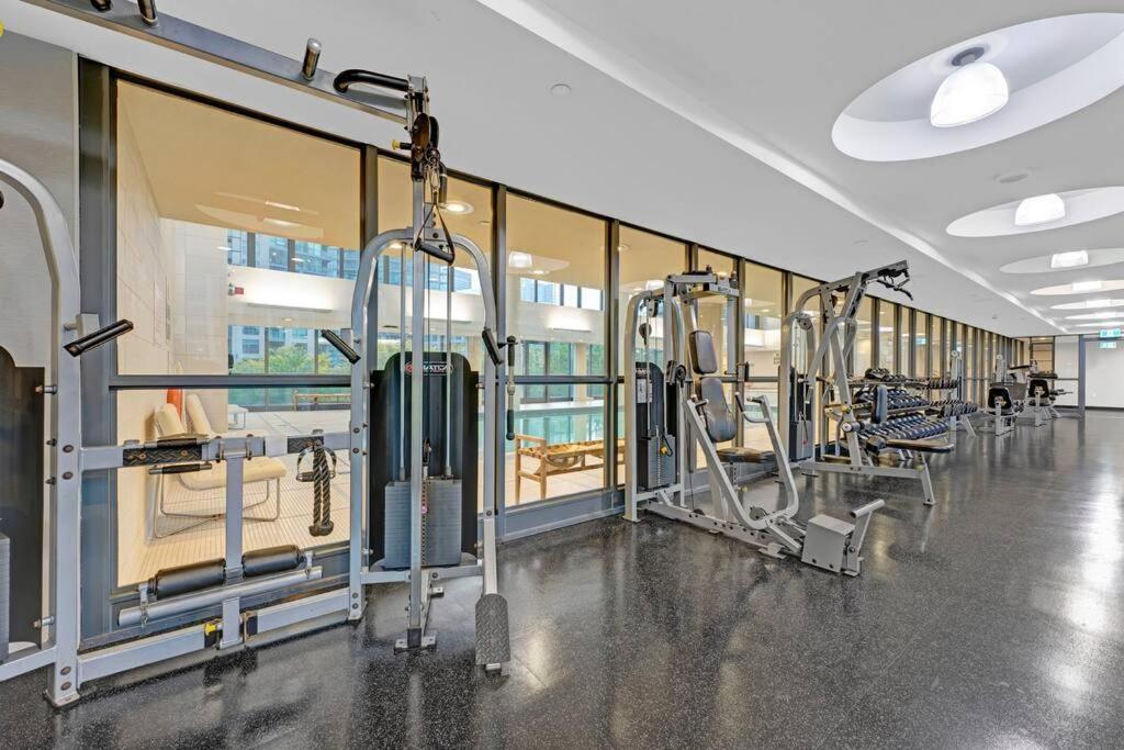 Penthouse Corner With Panoramic 12 Ft Windows * Toronto