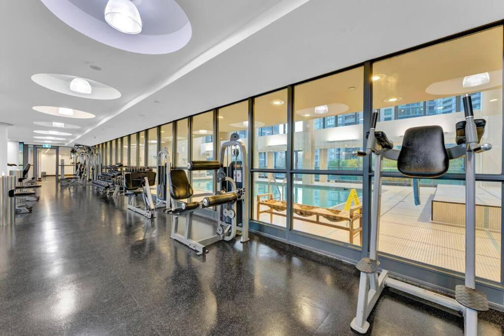 Penthouse Corner With Panoramic 12 Ft Windows Apartment Toronto