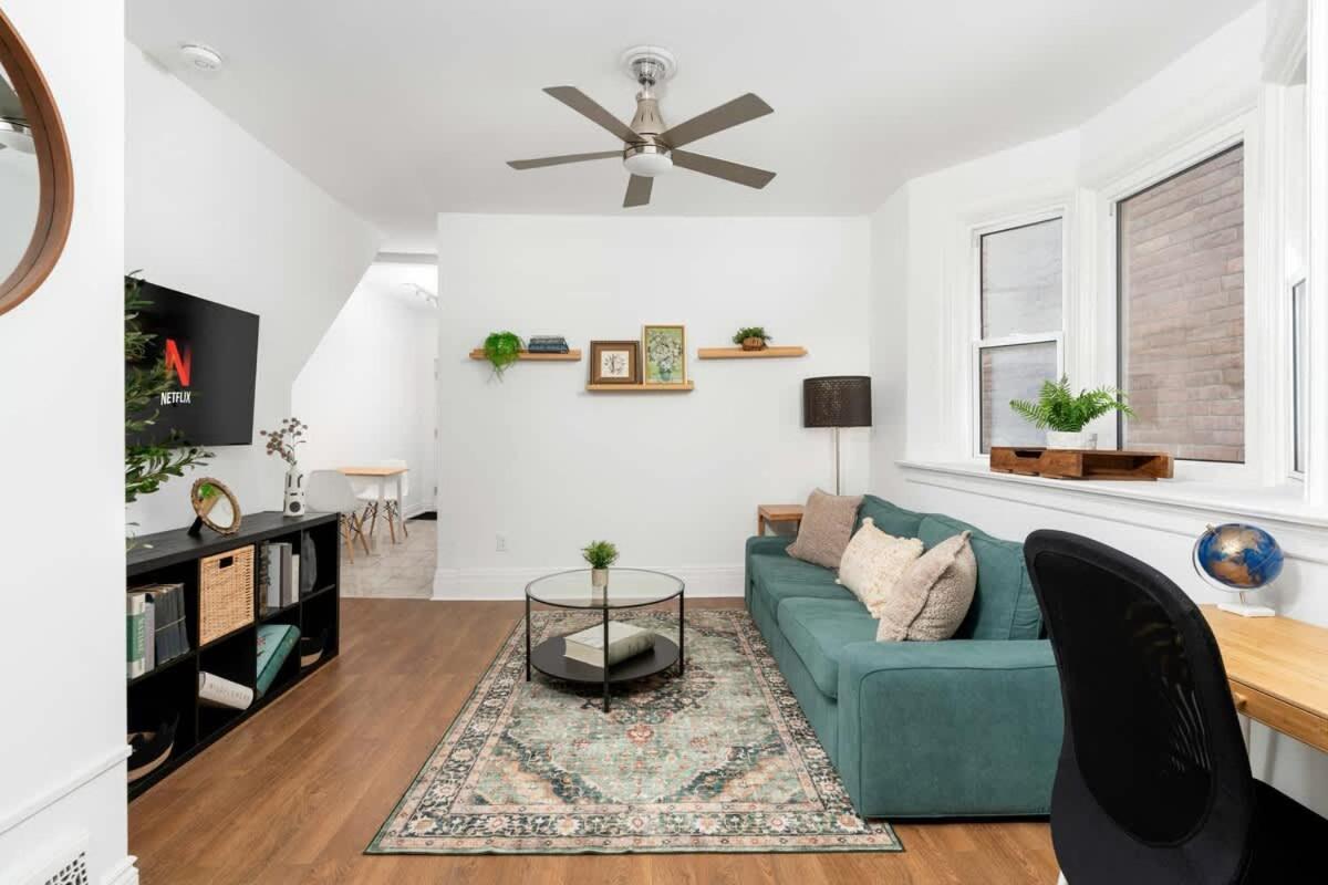 Holiday home Private 2 Storey With 3br-2ba By Queen West