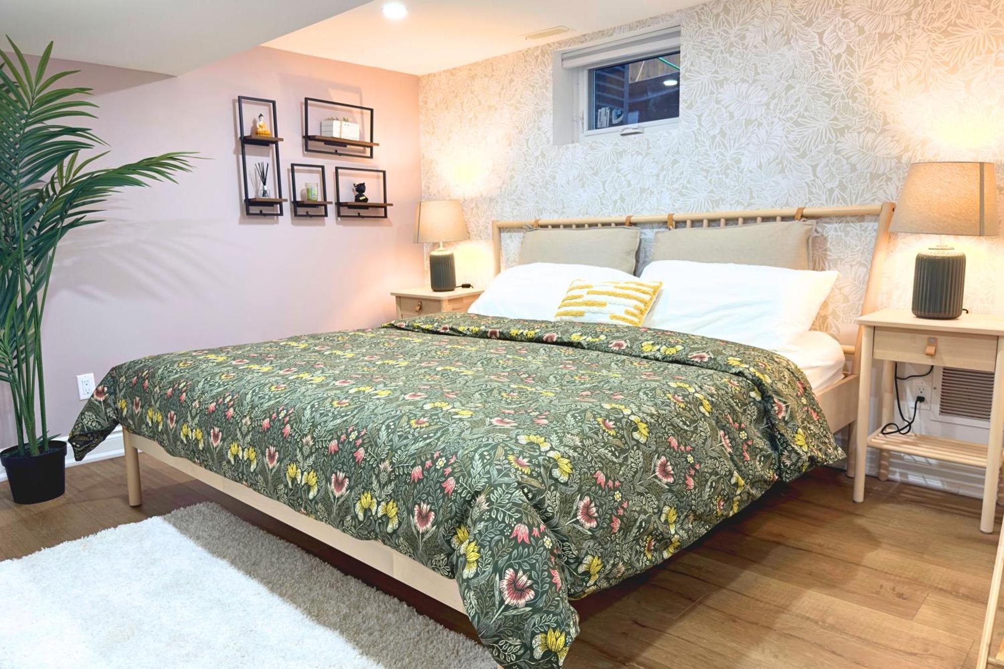 Resort-like 4br 3ba Near Downtown, Four Seasons Hot Tub, Gym, King Bed * Toronto
