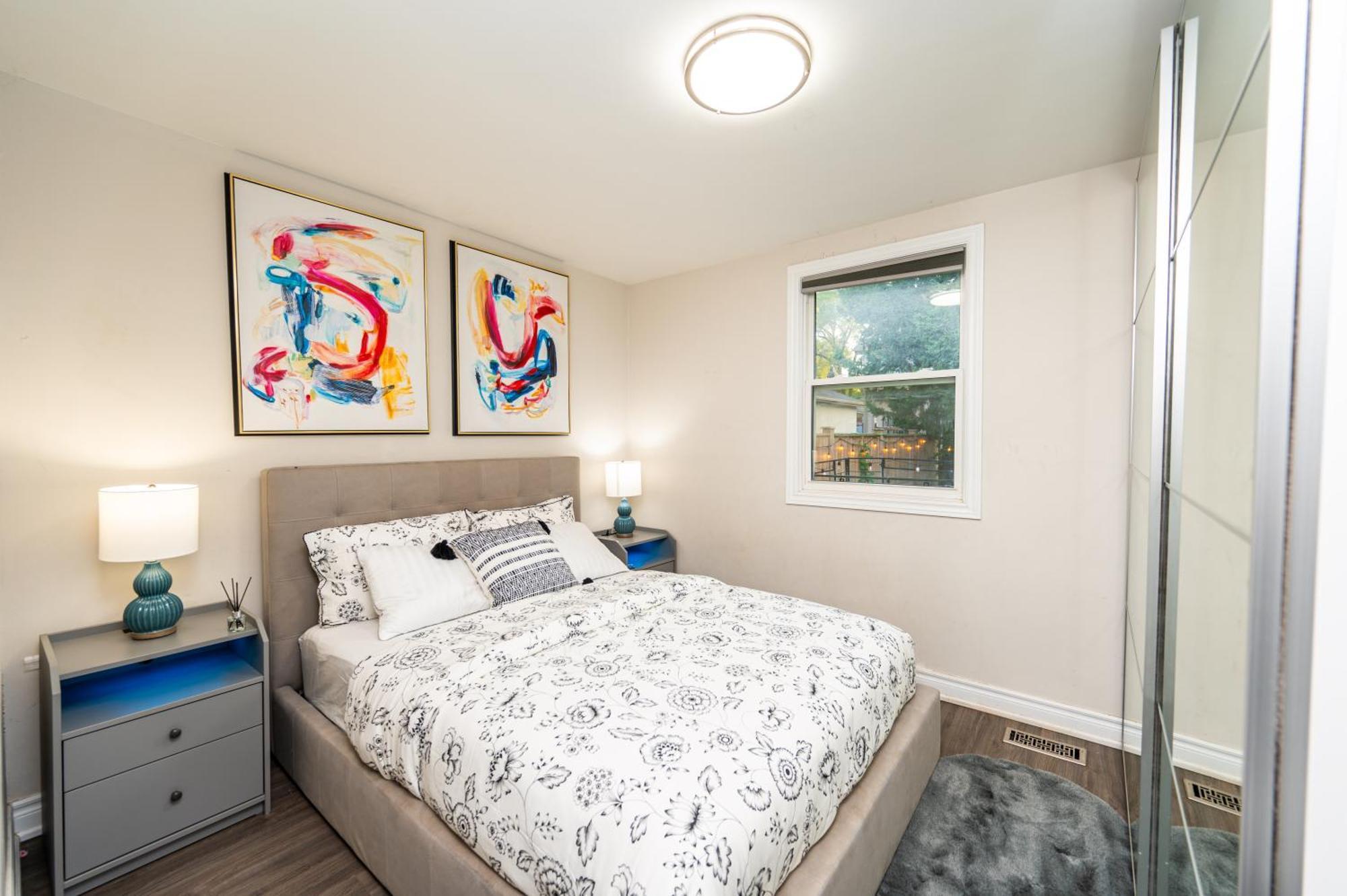 Apartment Resort-like 4br 3ba Near Downtown, Four Seasons Hot Tub, Gym, King Bed