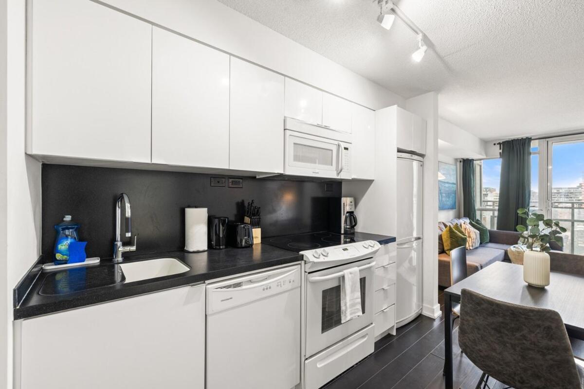 Modern 1br King Suite, Downtown * Toronto
