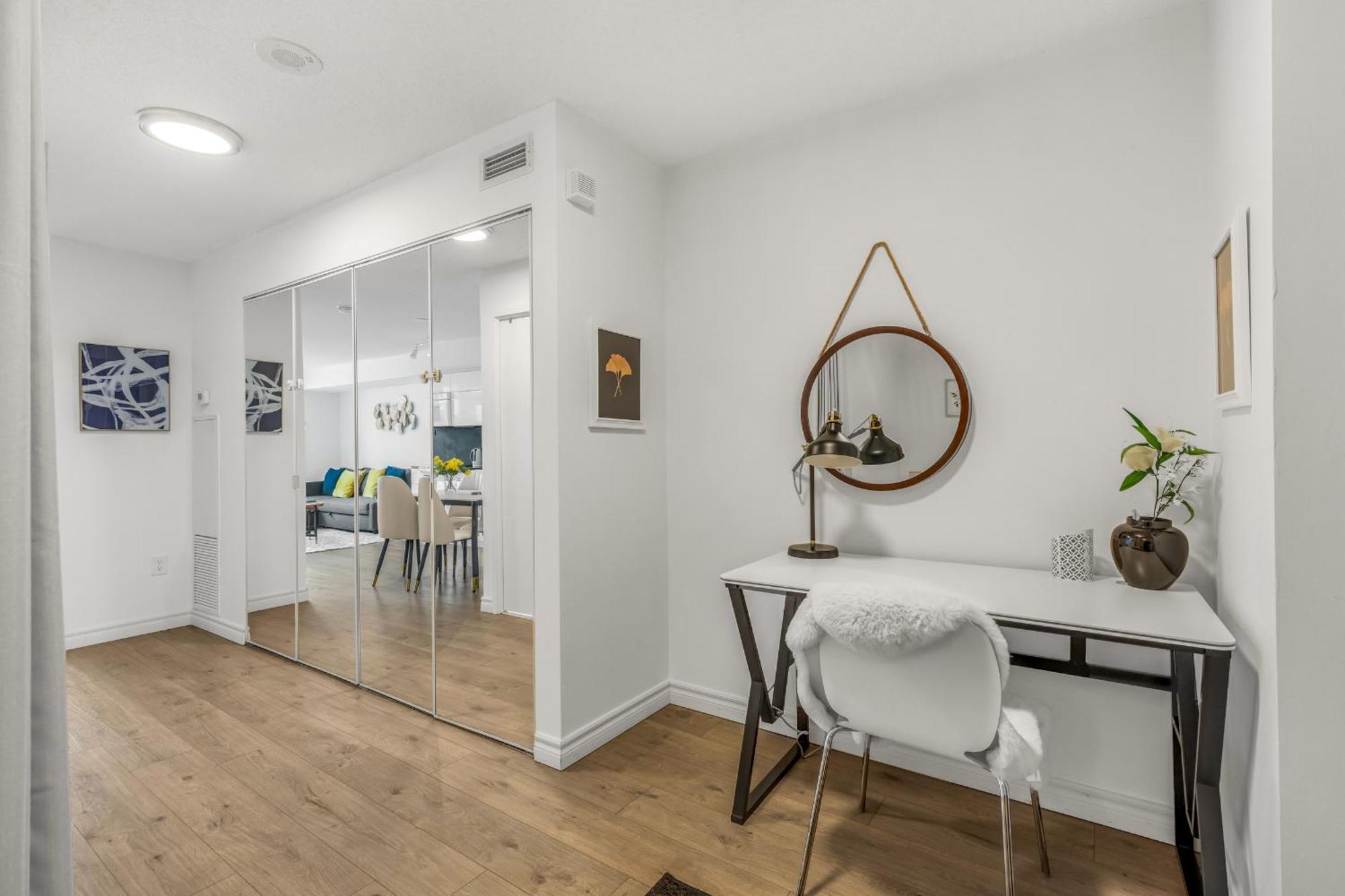 Apartment Beautiful 2 Bedroom Downtown