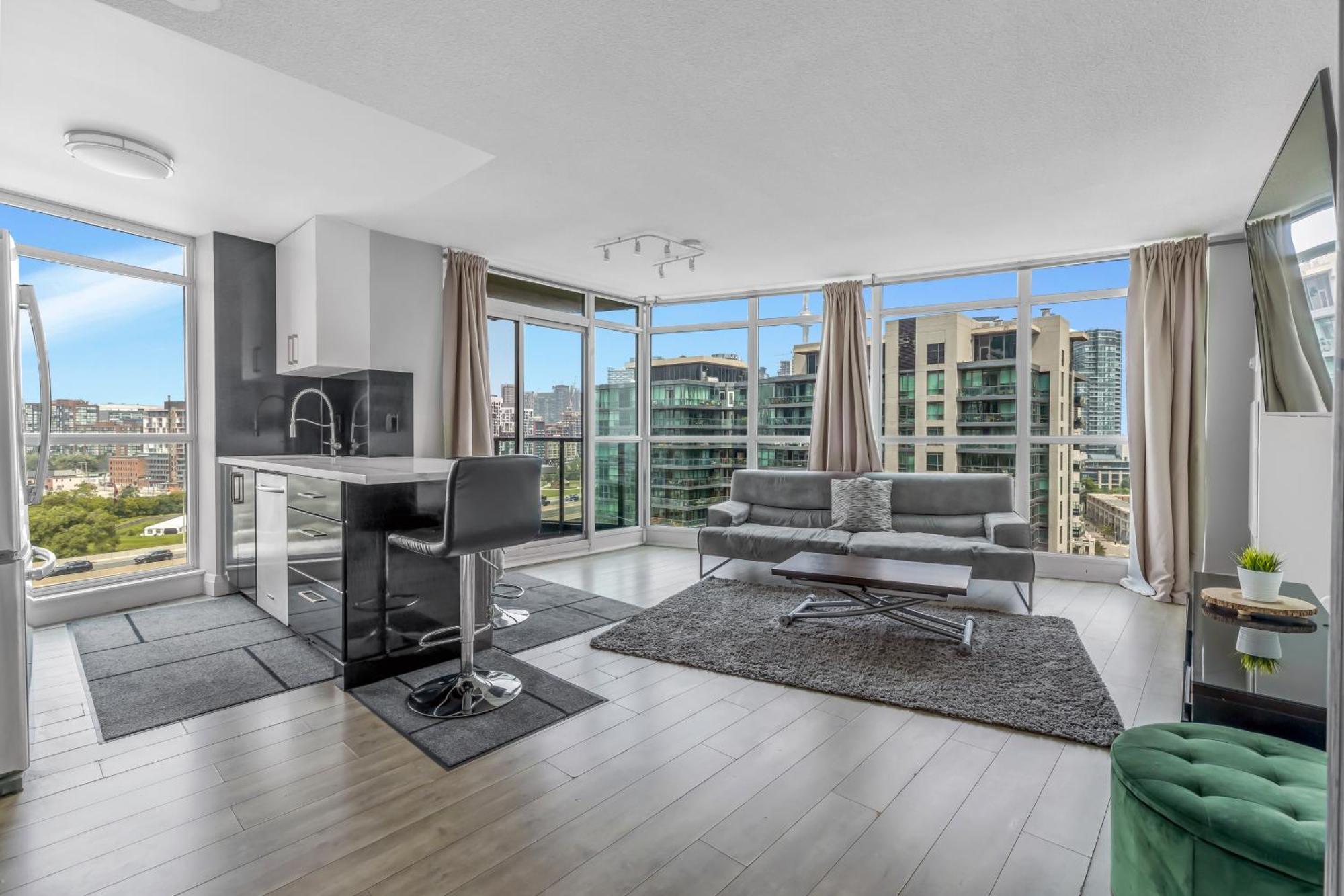 Amazing 2 Bedroom Waterfront Downtown With Parking Apartment Toronto