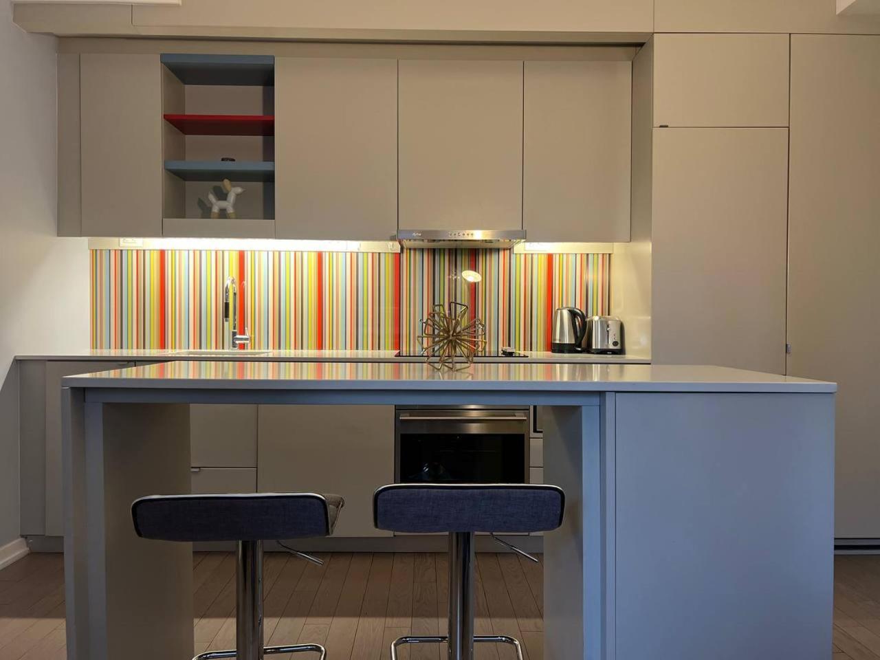 Apartment Modern Oasis In The Core Toronto