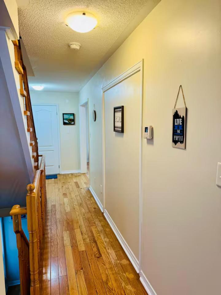 Cosy In With High Speed Internet- Close To Centre Homestay Toronto