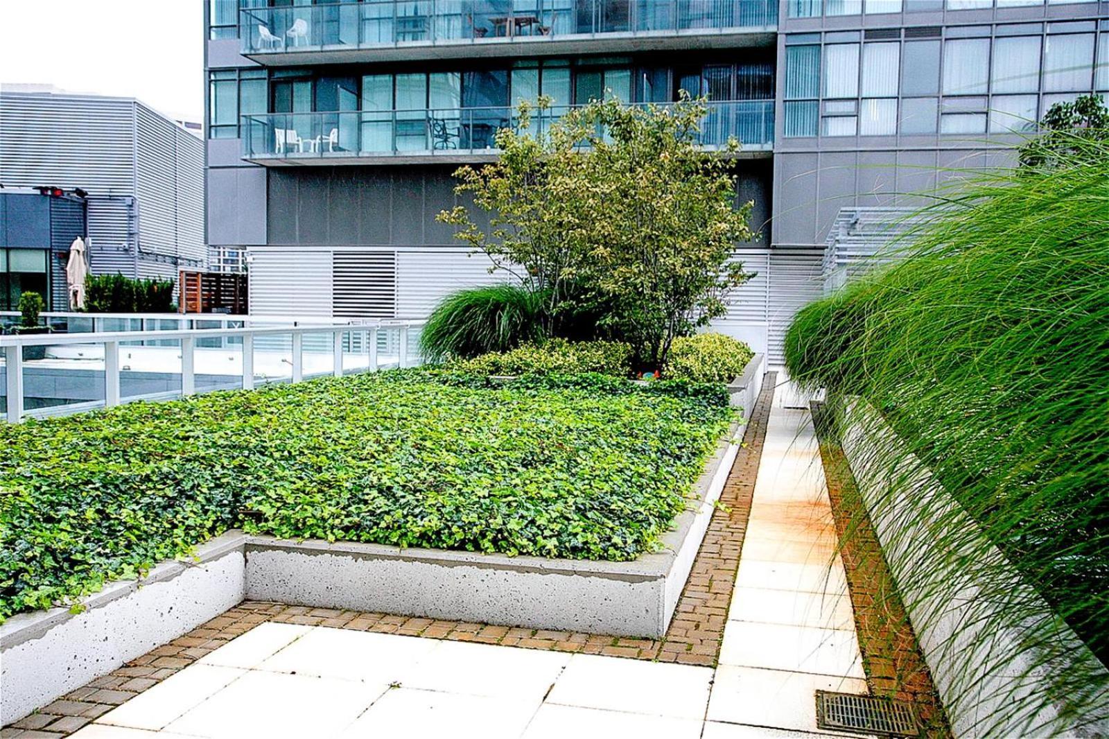 Apartment Spacious Next To Cn Tower *