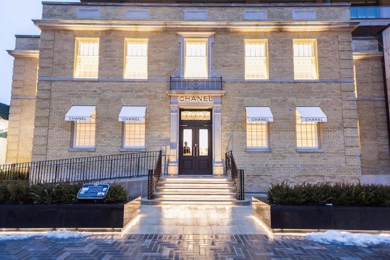 Apartment In Yorkville - Newly Furnished Luxury Unit *