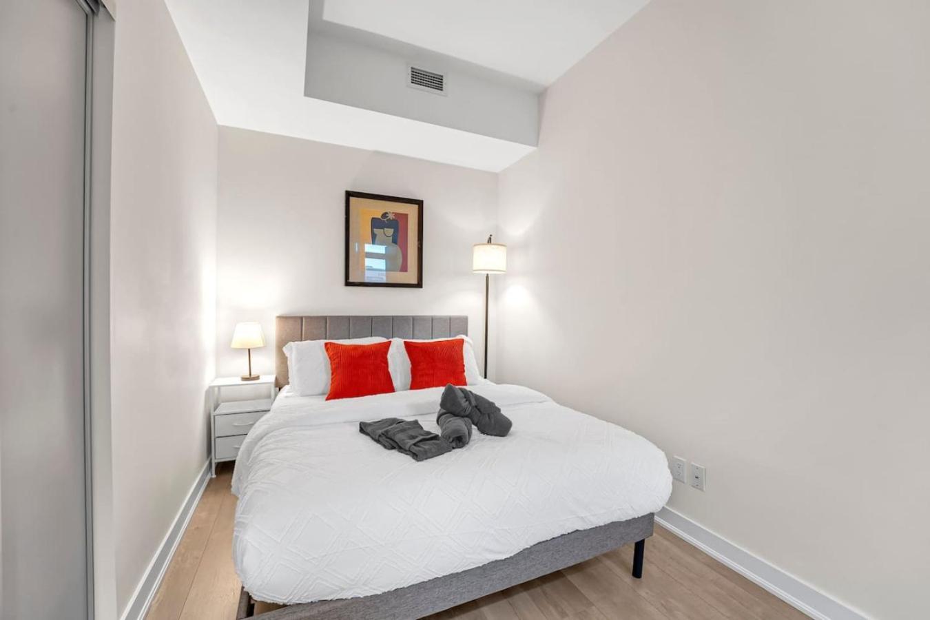 Luxe 5bd Unit Sleeps 11 - Hospitals Mtcc Ttc Acc Toronto